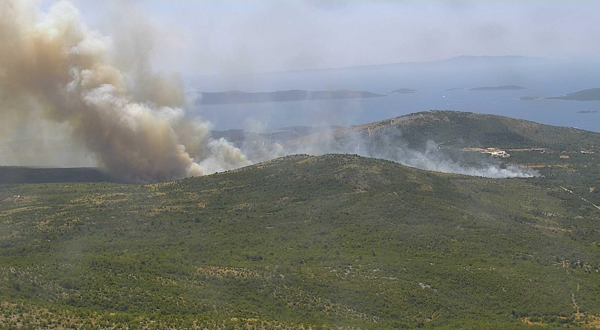 Slika /slike/Požar Seget Gornji 2.8.2021.png